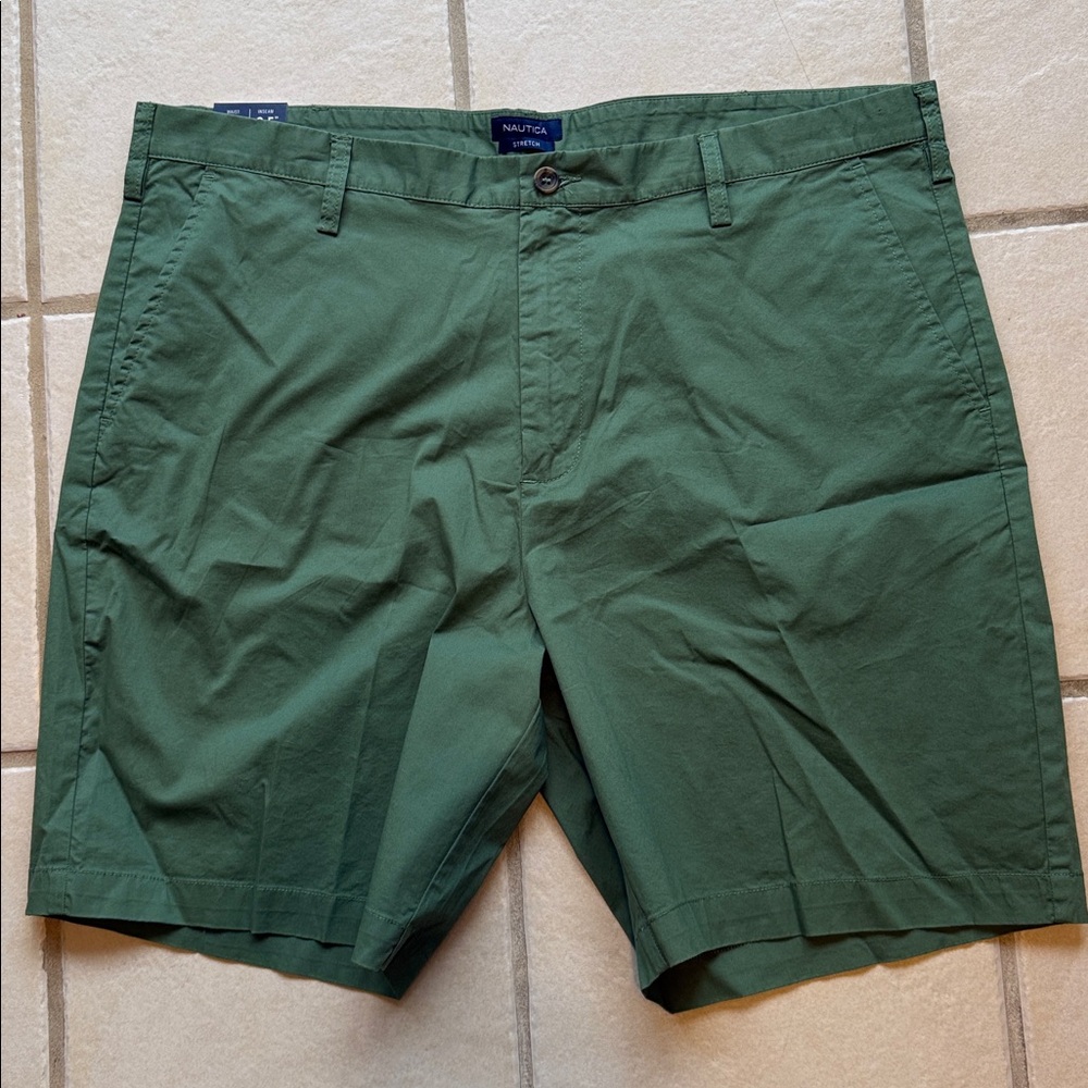 Nautica Size 40 with 8.5" Inseam Stretch Olive Green Classic Fit Shorts NWTs